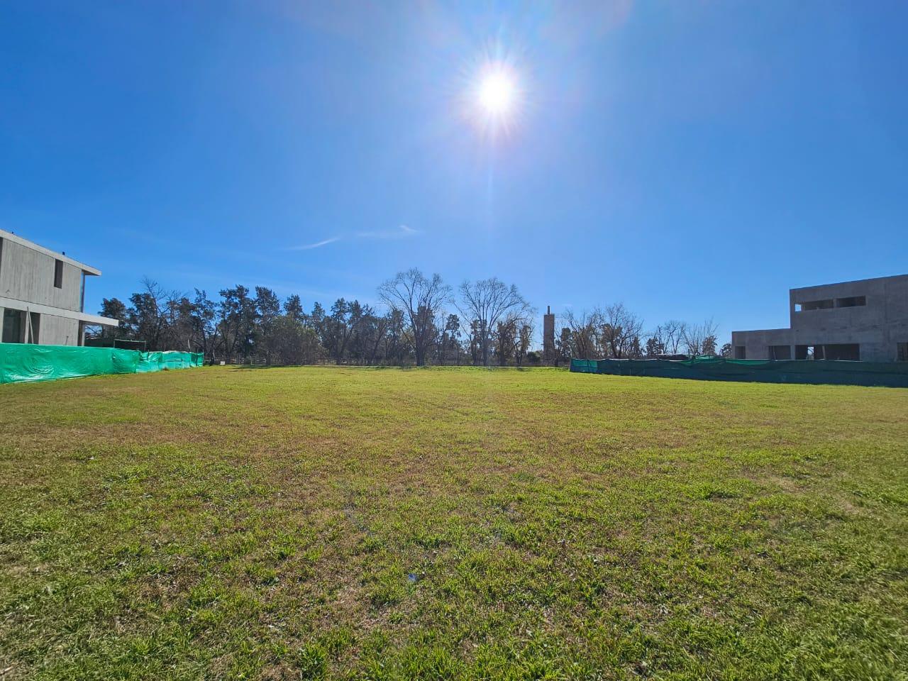 6391939_112394559437210327115960748095931570302680598973642194420837360851566179170916