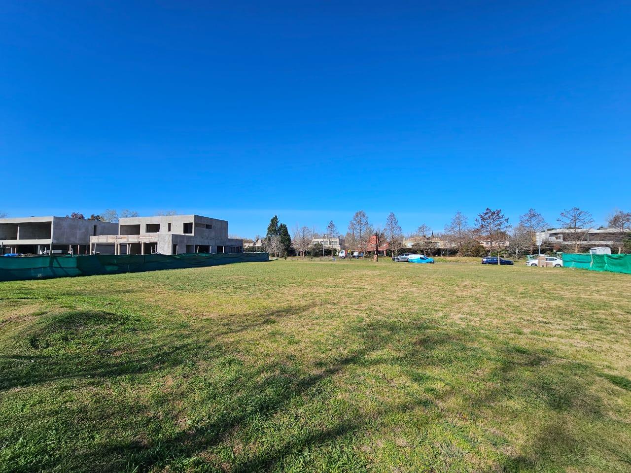 6391939_53670246056129354280713021683669407693798254223941923340246242257952115833394-1