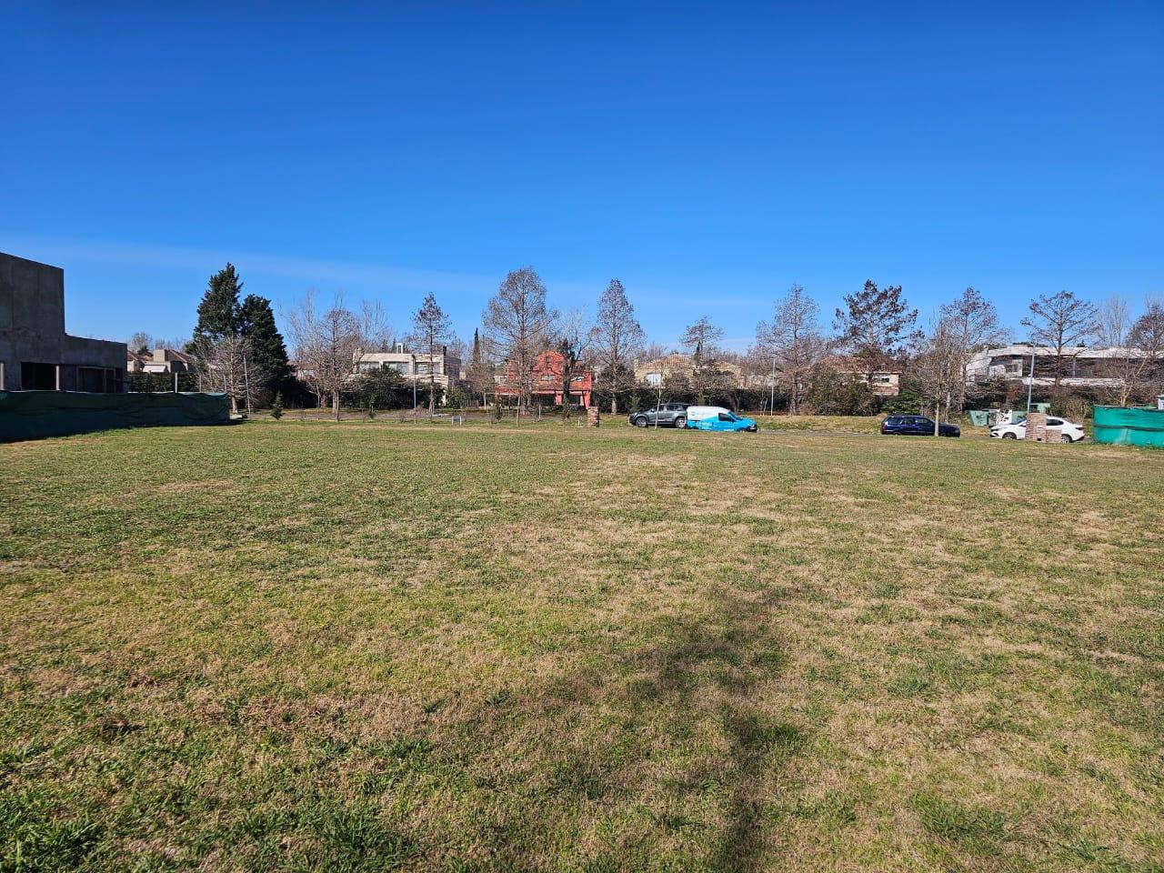 6391939_61019437321954536416416601422974137125290893771704621914934133381808776316837