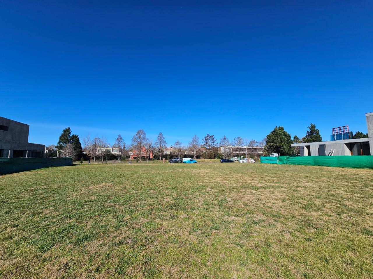 6391939_65455155841259434283189274309330359337605662391892353899126897680054579283379